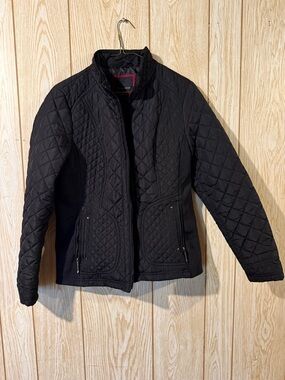 Weatherproof Black Quilted Jacket with Red Trim